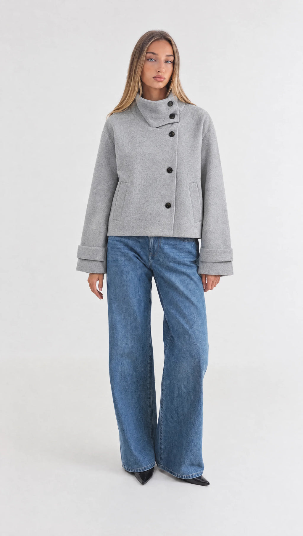 Nova Cropped Jacke mit Stehkragen
