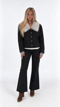Lena Fellkragen Jacke – Schwarz