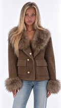 Bouclé-Jacke mit Fellkragen und Fellmanschetten